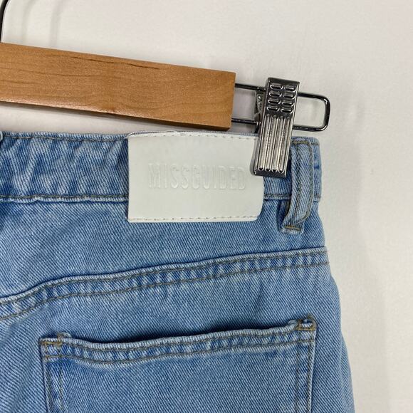 Riot Missguided High-Rise Light Wash Blue Denim Mom Jeans Women's Size 25 - Picture 7 of 9